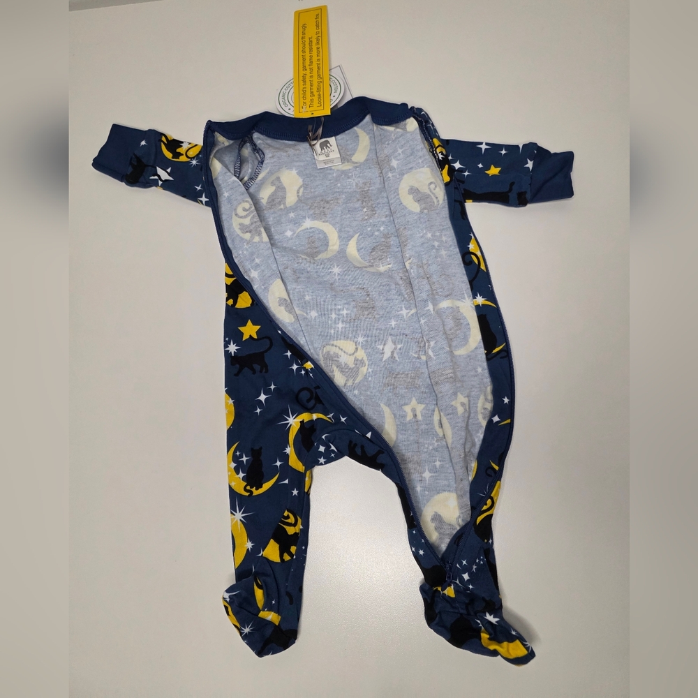 NWT Gray Elephant Organic Cotton Newborn Footed Sleeper Zip Up Black Cat - Picture 4 of 12